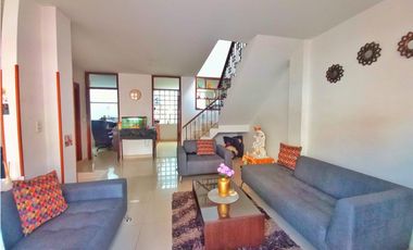 Maat vende Casa en conjunto-Villeta 155M2 $450Millones