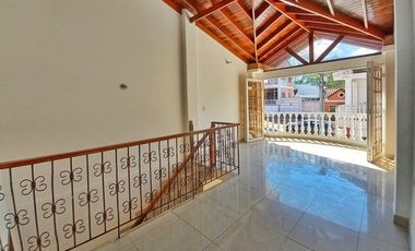 Maat vende Casa en conjunto-Villeta 155M2 $450Millones