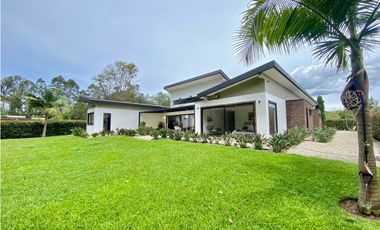 Casa para Arriendo Amoblada en Llanogrande