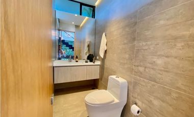 Casa en El Alto de Palmas la Esperanza Medellin en Arriendo Amoblado