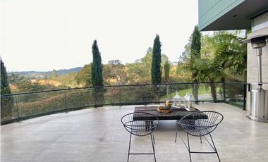 Casa en El Alto de Palmas la Esperanza Medellin en Arriendo Amoblado