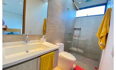 Casa en El Alto de Palmas la Esperanza Medellin en Arriendo Amoblado