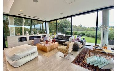 Casa en El Alto de Palmas la Esperanza Medellin en Arriendo Amoblado