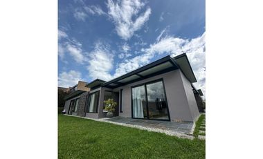 Casa en Venta en Medellín sector Alto de Palmas Indiana