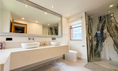 VENTA DE PENTHOUSE EN EL POBLADO SECTOR EL TESORO