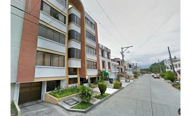 Apartamento amplio en segundo piso en barrio Las Flores en Palmira