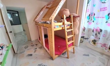 Apartamento amplio en segundo piso en barrio Las Flores en Palmira