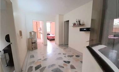 Apartamento amplio en segundo piso en barrio Las Flores en Palmira