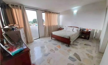 Apartamento Duplex al mejor precio cuarto piso ubicado enen Palmira