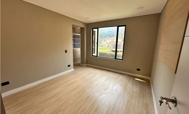 PROYECTO DE APARTAMENTOS PARA ESTRENAR EN COTA