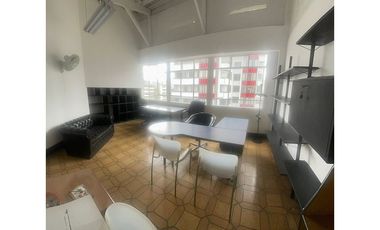 Se Vende Oficina junto a la plaza Bolívar de Pereira, Risaralda