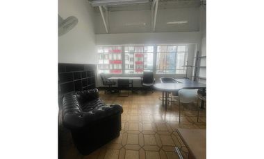 Se Vende Oficina junto a la plaza Bolívar de Pereira, Risaralda