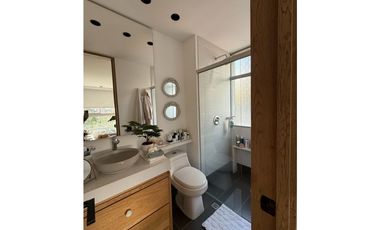 En venta apartamento en las lomas. El.poblado