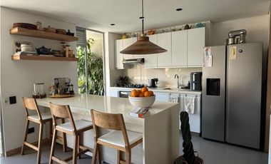 En venta apartamento en las lomas. El.poblado