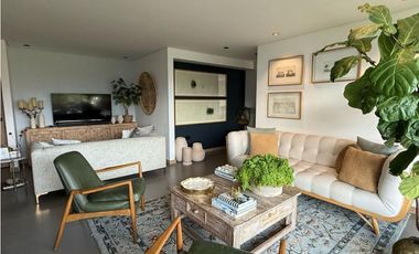 En venta apartamento en las lomas. El.poblado