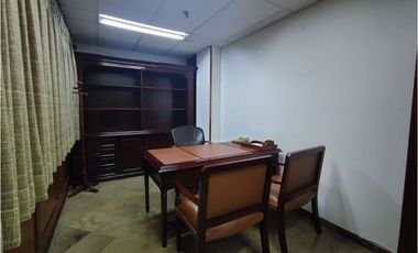 En venta oficina en milla de oro poblado. Medellín.118 mts