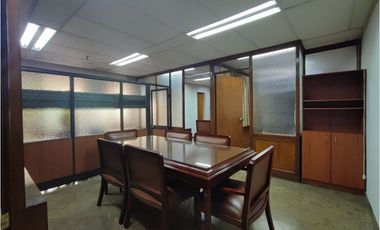 En venta oficina en milla de oro poblado. Medellín.118 mts