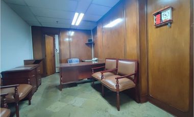 En venta oficina en milla de oro poblado. Medellín.118 mts