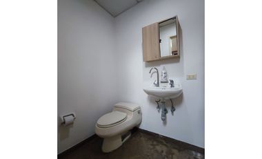 En venta oficina en milla de oro poblado. Medellín.118 mts