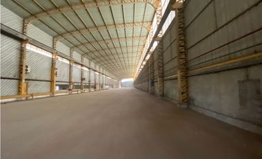 GUAYAQUIL PERIMETRAL Vendo / alquilo nave industrial 11106 m2