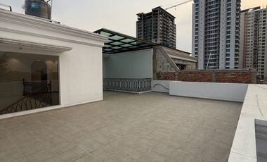 RUMAH MEWAH DALAM KOMPLEK CILANDAK JAKARTA SELATAN