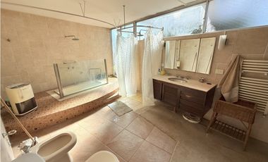 Casa 4 amb. Zona Los Troncos