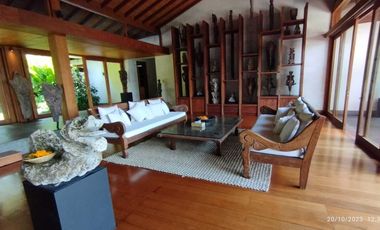 Villa Mewah View Ayung River dan Gunung di Ubud