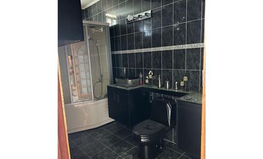 Vendo alquilo, casa Ancon paraíso remodelada, amplia como nueva
