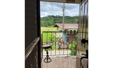 Vendo alquilo, casa Ancon paraíso remodelada, amplia como nueva