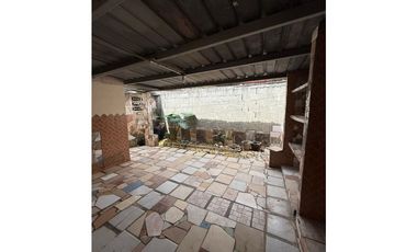 Vendo casa en las Acasias