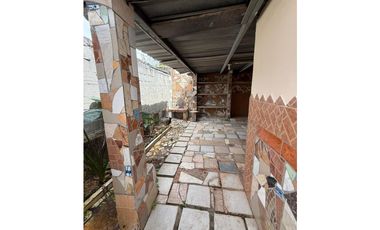 Vendo casa en las Acasias