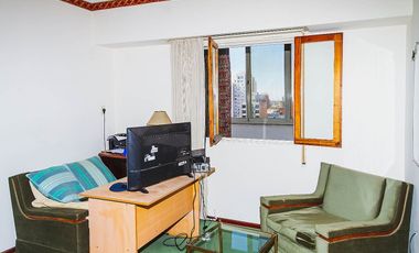 SE VENDE SEMIPISO 2 DOR Y COCHERA 9 DE JULIO 1800