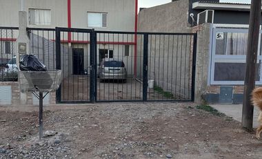 VENTA DUPLEX DOS DORMITORIOS, JUAN PABLO II