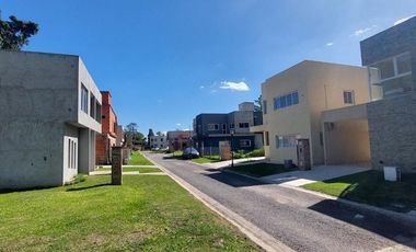 Venta de Lote en Barrio Cerrado LAS MAGNOLIAS