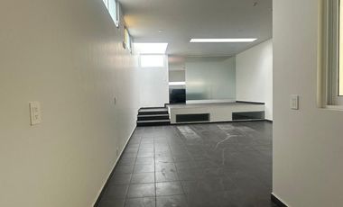 Consultorio / oficina en renta ubicada en Bosques Camelinas