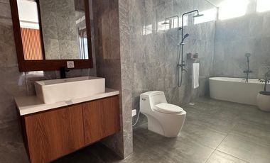 VILLA BRAND NEW 4BR FURNISHED WITH ROOFTOP VIEW LAUT NUSA DUA