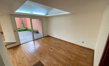 VENTA / RENTA CASA EN VILLA REGINA METEPEC