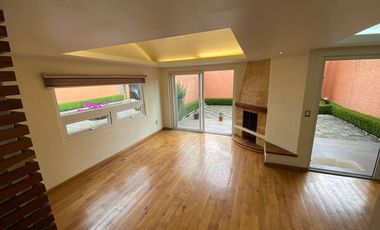 VENTA / RENTA CASA EN VILLA REGINA METEPEC