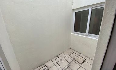 VENTA / RENTA CASA EN VILLA REGINA METEPEC