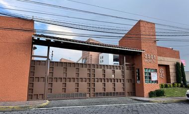 RENTA CASA EN VILLA REGINA METEPEC