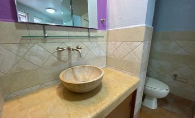 VENTA / RENTA CASA EN VILLA REGINA METEPEC