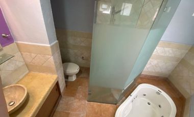 VENTA / RENTA CASA EN VILLA REGINA METEPEC