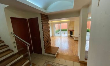 VENTA / RENTA CASA EN VILLA REGINA METEPEC