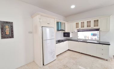 Rumah, Luxury and Modern House with White Nuance in Taman Mumbul, Bali