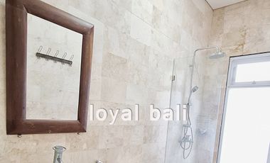 Rumah, Luxury and Modern House with White Nuance in Taman Mumbul, Bali