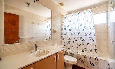 Casa Areyuna espaciosa con excelente ubicación, a pasos de Balmaceda