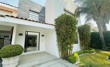 VENTA CASA:  RESIDENCIAL EL CAMPANARIO,  QUERÉTARO.