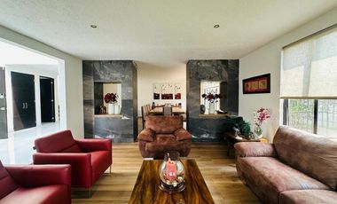 VENTA CASA:  RESIDENCIAL EL CAMPANARIO,  QUERÉTARO.