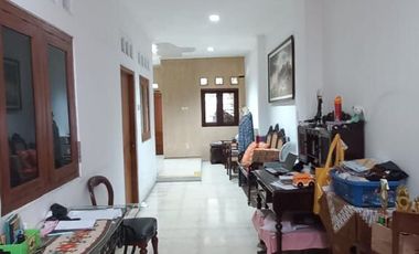 Murah Rumah luas 462m area bisnis kratonan Serengan solo