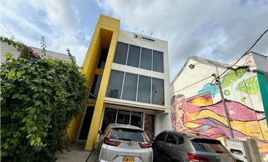 SE VENDE Y/O ARRIENDA EDIFICIO COMERCIAL - MANGA